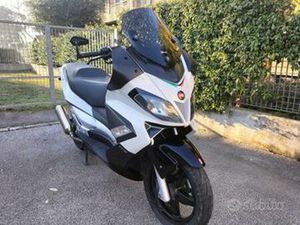 APRILIA SR MAX 300 - 2012