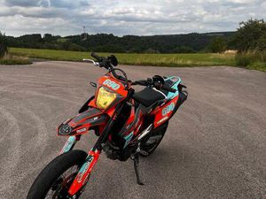 KTM 690 SMCR SUPERMOTO