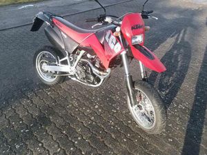 VERKAUFE KTM 640 SUPERMOTO