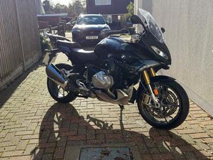 BMW R 1250 RS SE SPORTS TOURER TRIPLE BLACK SPECIAL EDITION (136 PS) 1245 CC