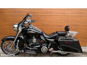 HARLEY-DAVIDSON TOURING ROAD KING