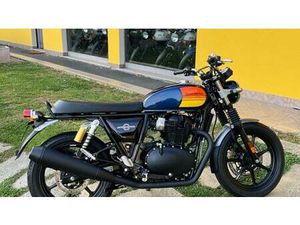 VENDO ROYAL ENFIELD INTERCEPTOR 650 (2021 - 26) NUOVA A CASORATE SEMPIONE (CODICE 8415983) - MOTO.IT