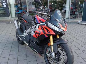 APRILIA TUONO V4 1100 FACTORY TIME ATTACK (SLEVA 40.000.-
