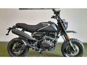 VENDO BRIXTON MOTORCYCLES CROSSFIRE 125 XS (2021 - 26) NUOVA A FROSINONE (CODICE 9312892) - MOTO.IT