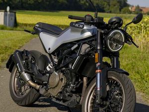 HUSQVARNA VITPILEN 401 JG. 2021