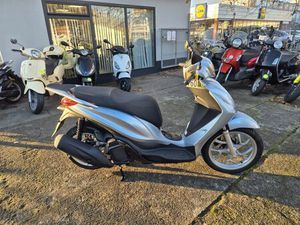 PIAGGIO MEDLEY 125 ABS MODELL 2025 EURO 5+