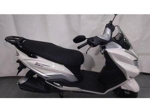 VENDO SUZUKI BURGMAN STREET 125 EXECUTIVE (2023 - 26) NUOVA A ROSTA (CODICE 9260939) - MOTO.IT