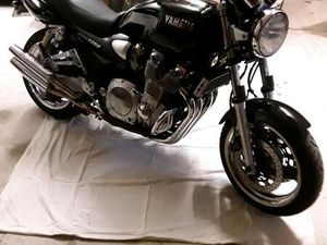 YAMAHA 1300 XJR SCHECKHEFT GEPFLEGT