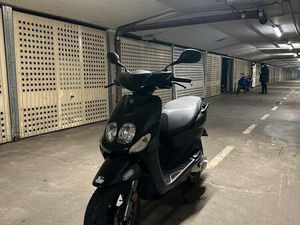 YAMAHA NEOS ROLLER SCHWARZ - GEPFLEGT UND ZUVERLÄSSIG