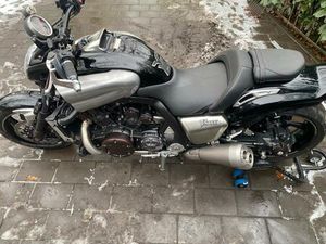 YAMAHA VMAX 1700