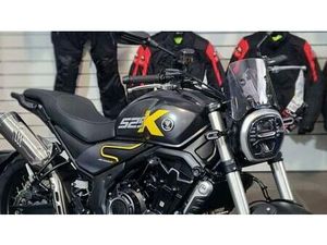 VENDO VOGE TROFEO 525ACX SCRAMBLER (2023 - 26) NUOVA A CASTROLIBERO (CODICE 9601715) - MOTO.IT