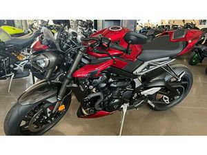VENDO TRIUMPH STREET TRIPLE 765 RS (2023 - 26) NUOVA A ROVIGO (CODICE 9825200) - MOTO.IT