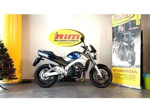 SUZUKI GSR 600