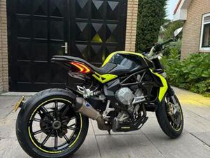 MV AGUSTA DRAGSTER 800 – UNIEKE KLEURSTELLING – TERMIGNONI — MOTOREN | DUCATI — MARKTPLAATS