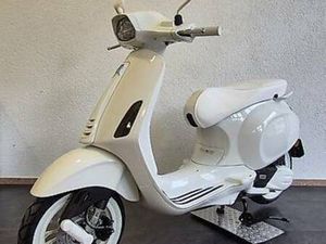 VESPA 125 PRIMAVERA JUSTIN BIEBER EDITION CANTON THURGOVIE -