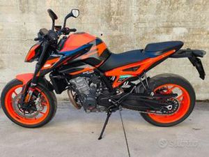 KTM 890 DUKE GP CON 1000 KM