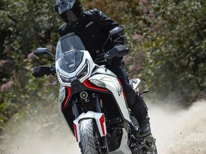 MOTO MORINI X CAPE 1200 VERFÜGBAR AB 03/26