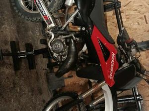 125 CR HUSQVARNA RÉVISER