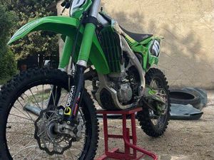 450 KXF