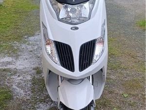 SCOOTER 50 CC BONNE PROTECTION