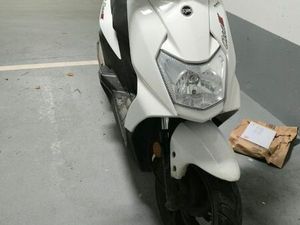SCOOTER SYM A SAISIR