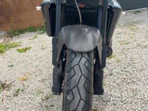 TRIUMPH SPEED TRIPLE