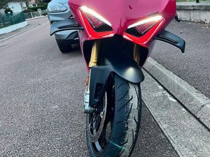 DUCATI PANIGALE V4 S AKRAPOVIC 215 CH