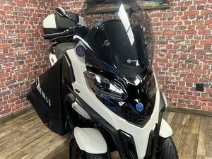 PRO PIAGGIO MP3 400 HPE SPORT 2023