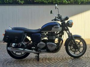 TIUMPH BONNEVILLE SE