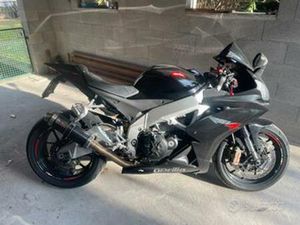 APRILIA RSV4 2011