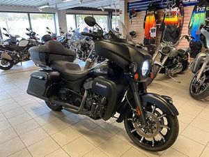 INDIAN ROADMASTER DARK HORSE