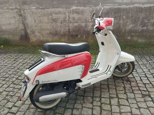 LAMBRETTA LN 125 NOGUEIRA, FRAIÃO E LAMAÇÃES