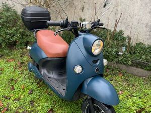 SCOOTER ÉLECTRIQUE UNU 50 CC
