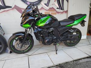 KAWASAKI Z750