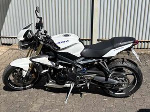 TRIUMPH STREET TRIPLE 675