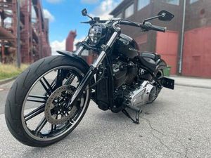 HARLEY-DAVIDSON BREAKOUT