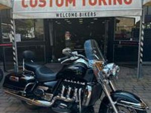 TRIUMPH ROCKET III TOURING