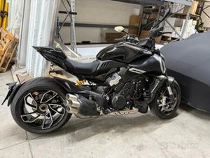 DUCATI DIAVEL V4 - 2023