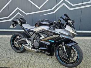 CF MOTO 675SR-R 2026 675 CM3 | MOTO SPORTIVE | 1 KM | NOIR | 14123 CORMELLES LE ROYAL