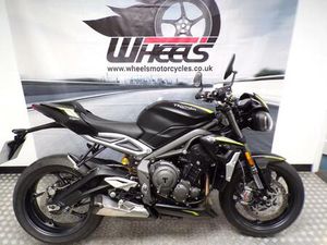TRIUMPH STREET TRIPLE 765 RS
