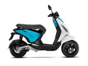 PIAGGIO 1 ELEKTROROLLER ONE ACTIVE 60 KM/H *NEUFAHRZEUG*