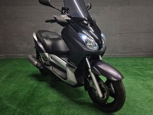 YAMAHA XMAX 250 R