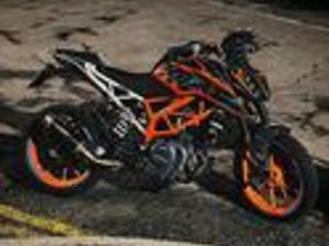 KTM DUKE 390