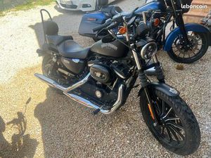 HARLEY-DAVIDSON 883 IRON