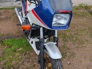 VEND MOTO HONDA VF750F