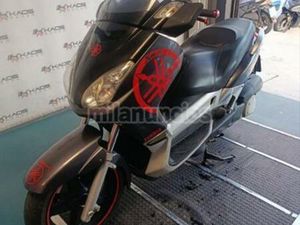 YAMAHA - XMAX 250