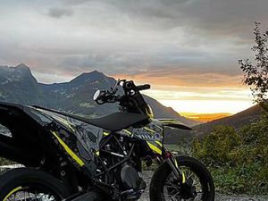 HUSQVARNA 701 SM 2023 CANTON SAINT-GALL -