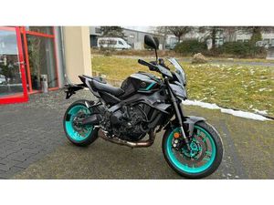 YAMAHA MT-09 Y-AMT 2024 MIT ZUBEHÖR
