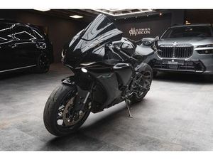 YAMAHA R1 *ABS*WHEELIE CONTROL*DRIFT CONTROL*RACE START