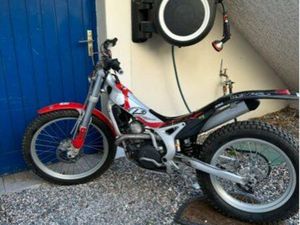 TRIAL HOMOLOGUÉ 250 CC